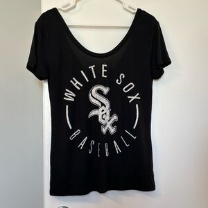 PINK Chicago White Sox Scoop Neck Tee